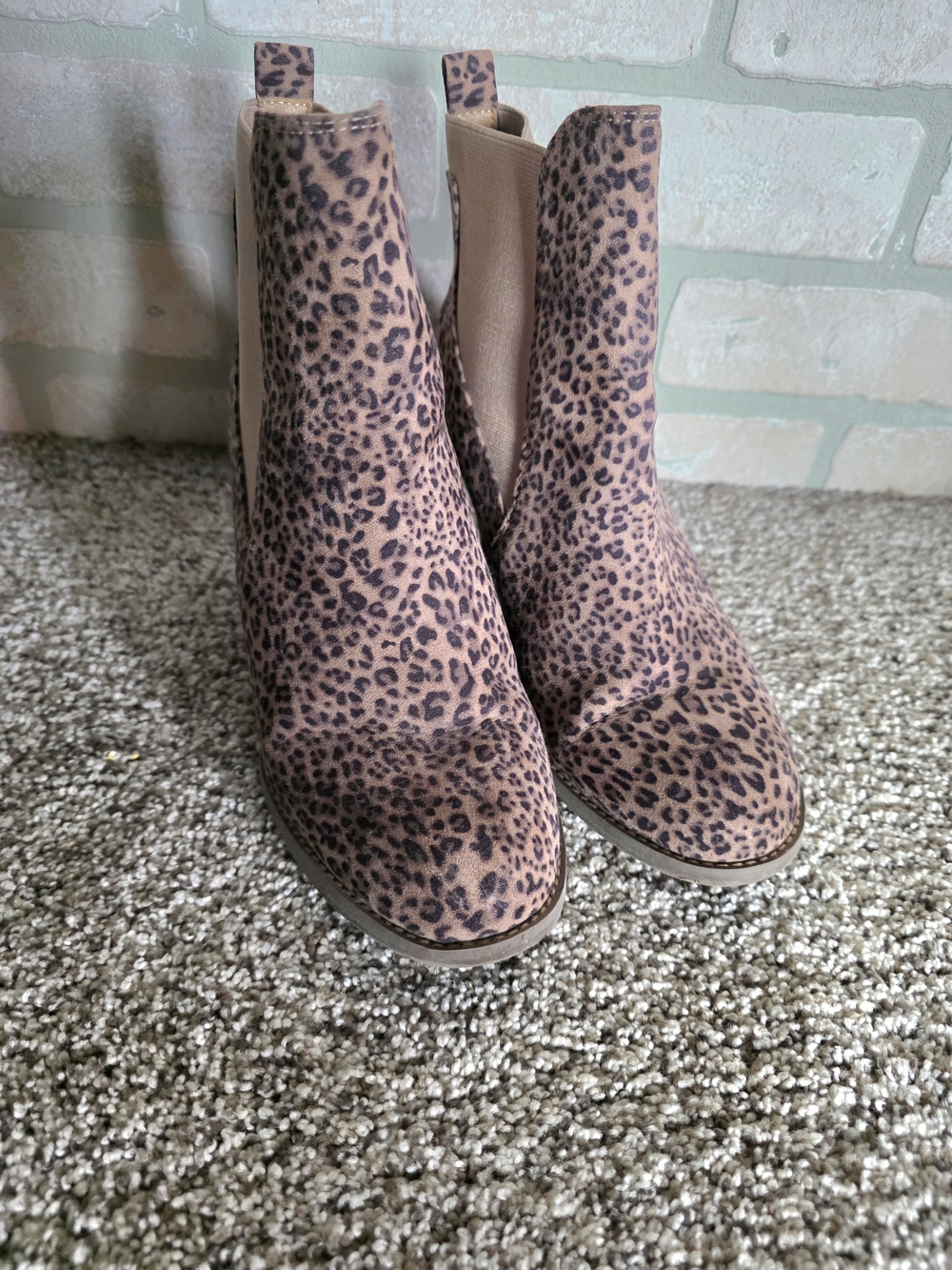Report Leopard-Print Chelsea Ankle Boots in Tan and Brown
